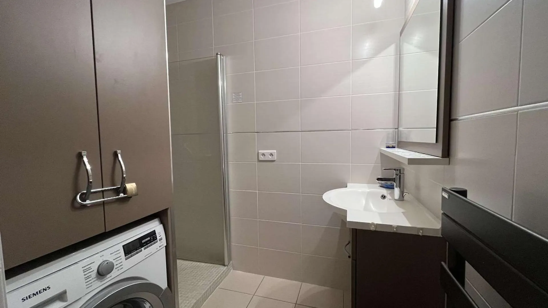 לה לבאנדו Superbe T3 Au Lavandou Avec Balcon Et Parking - Fr-1-308-205 דירה לה לבאנדו